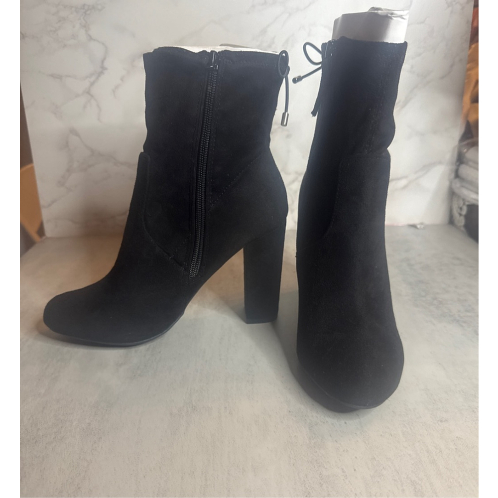 Women's Material Girl Black Suede Ankle Boots & Booties Size 7